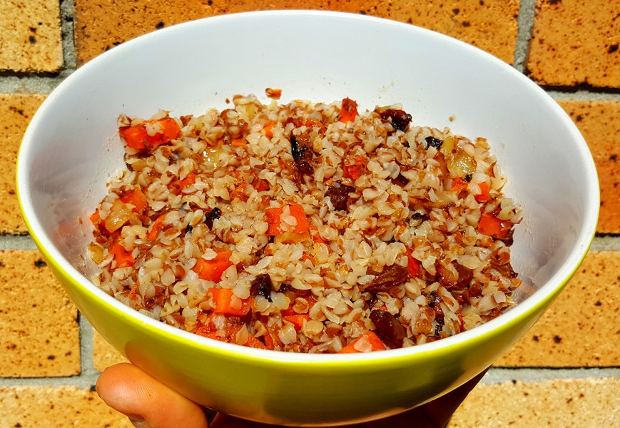 buckwheat carrot onion raisins1